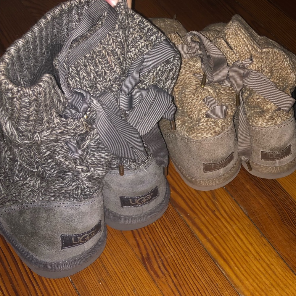 2 pairs Bailey bow Ugg’s gray tan black